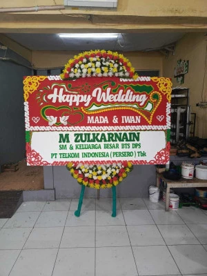 Papan Bunga di Binus Anggrek